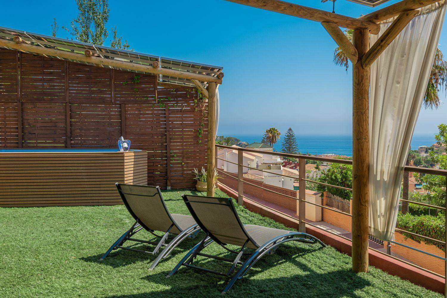 Апартаменты Sea View With Shared Terrace Малага Экстерьер фото